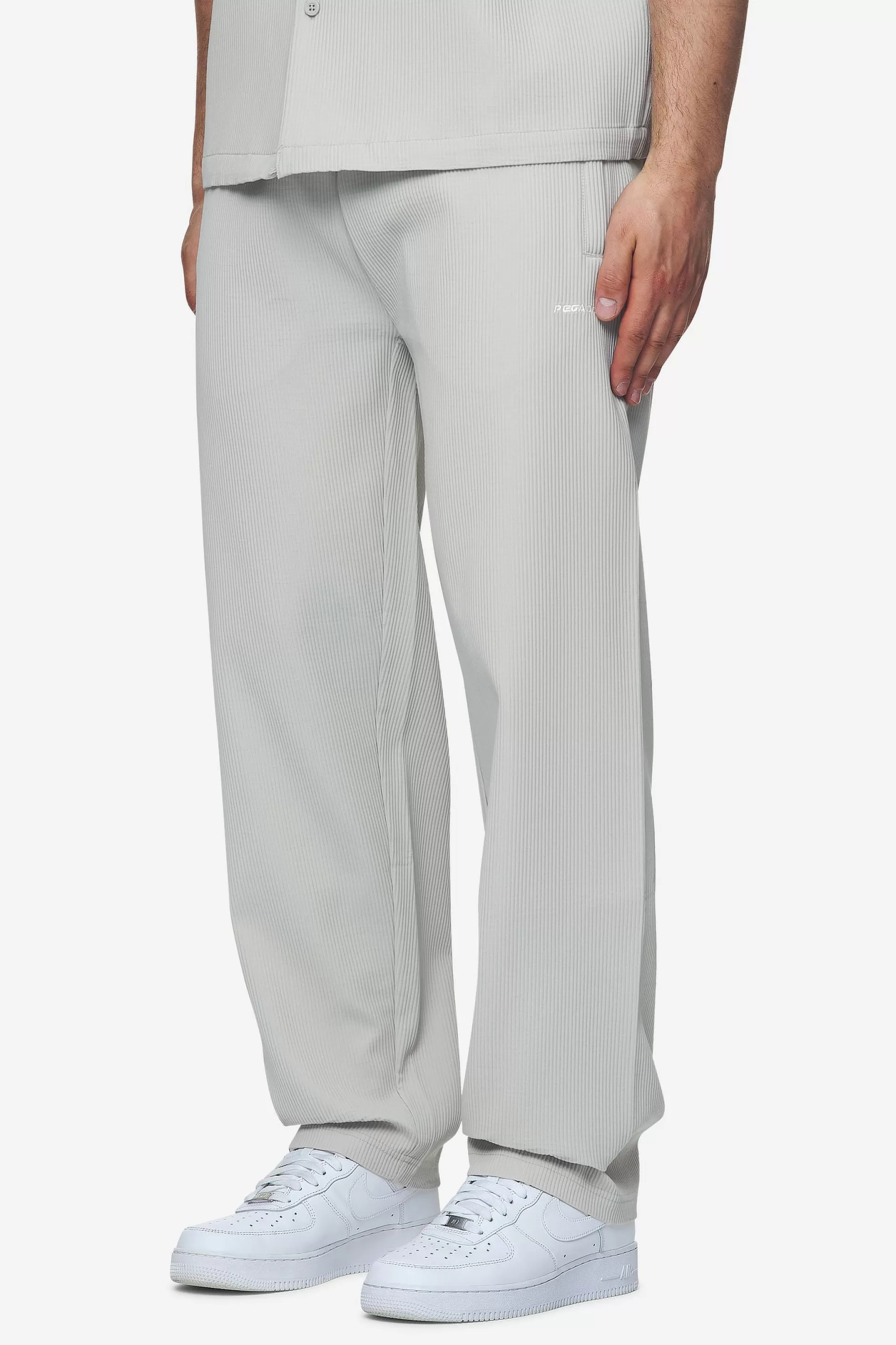 Shop Pegador Troy Plissee Pants Pearl grey